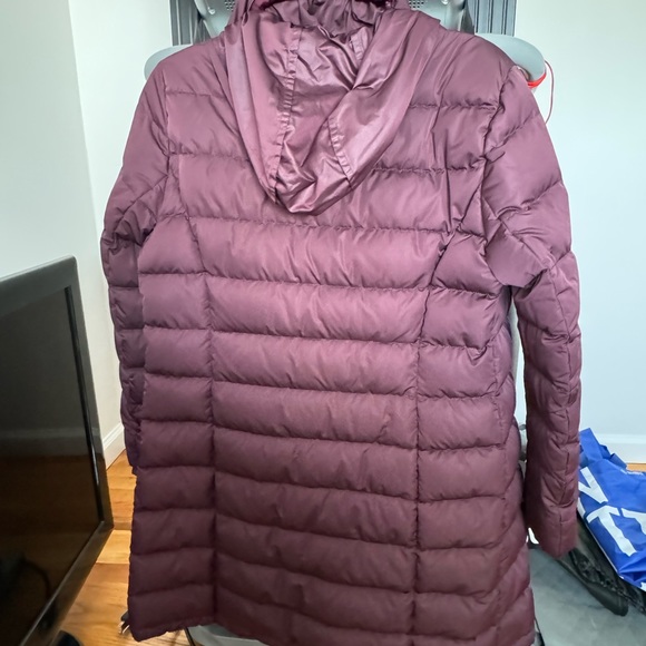 DKNY 3/4 length Puffer Coat - Picture 5 of 7